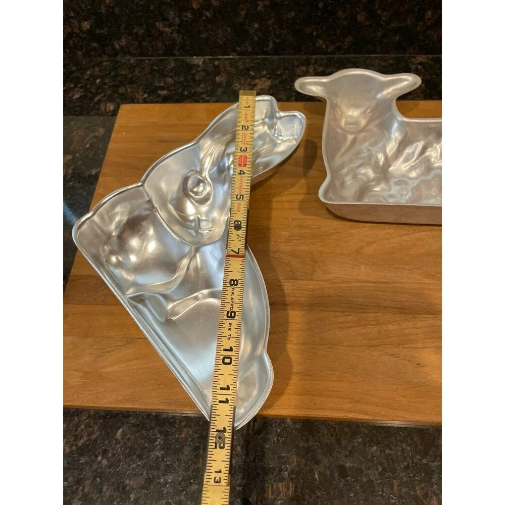 Vintage Cast Aluminum Lamb and rabbit jello/cake Mold